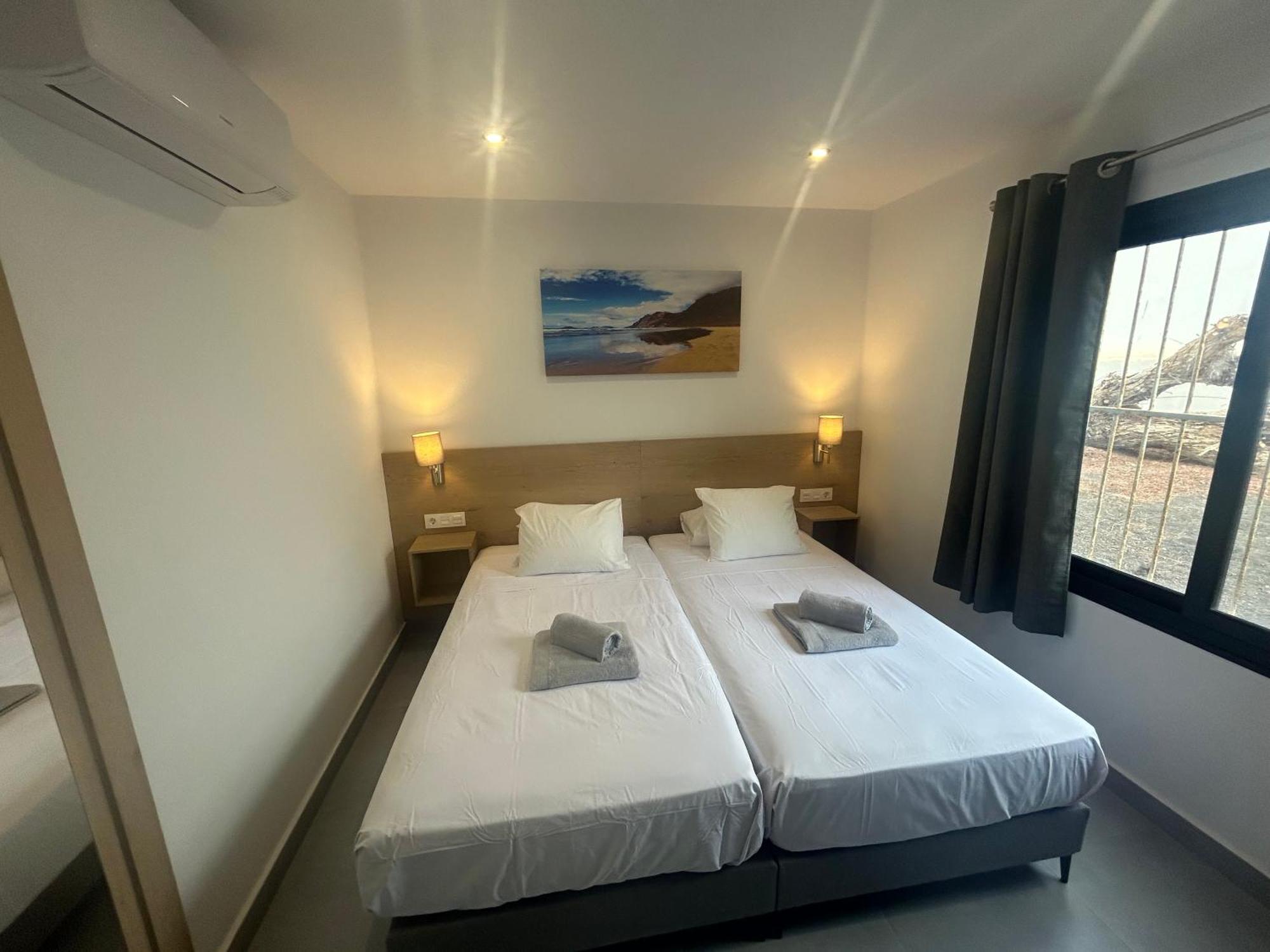 Stunning 2 Bedroom Seafront Apartment بويرتو ذيل كارمين المظهر الخارجي الصورة