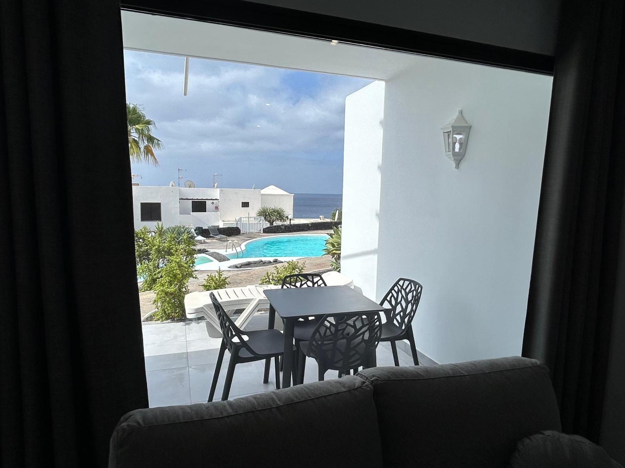 Stunning 2 Bedroom Seafront Apartment بويرتو ذيل كارمين المظهر الخارجي الصورة